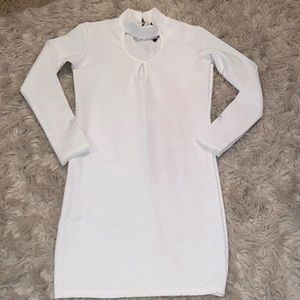 Boohoo white long sleeve mini dress size 8 nwot